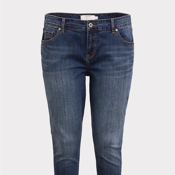 TORRID MID RISE STRAIGHT JEAN - Picture 3 of 5
